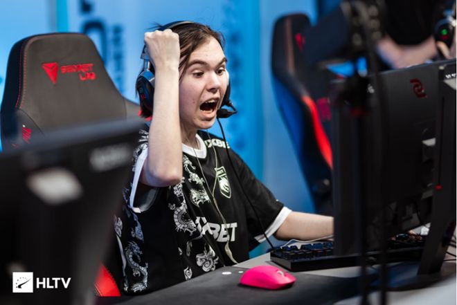 仅剩十几米 仅剩十几米