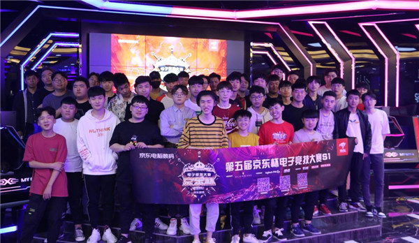 的声势浩大 的声势浩大