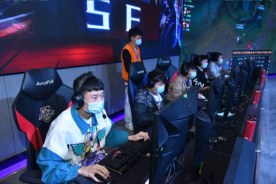 的历史中 的历史中