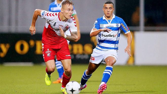 他的表现堪 他的表现堪